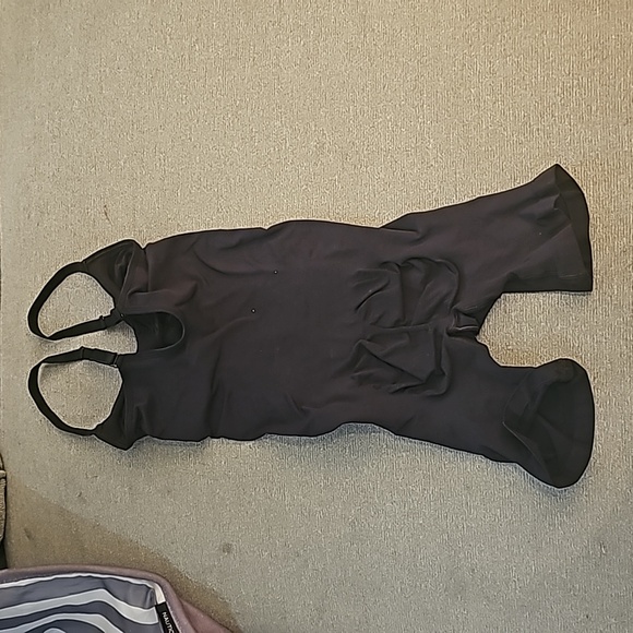 Skims butt lifting shorts - Picture 2 of 2